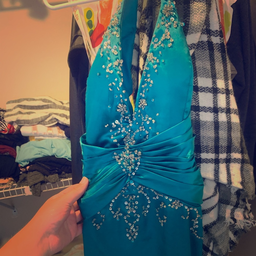 FLASH prom dress size 14 (taken in) fits like a 12